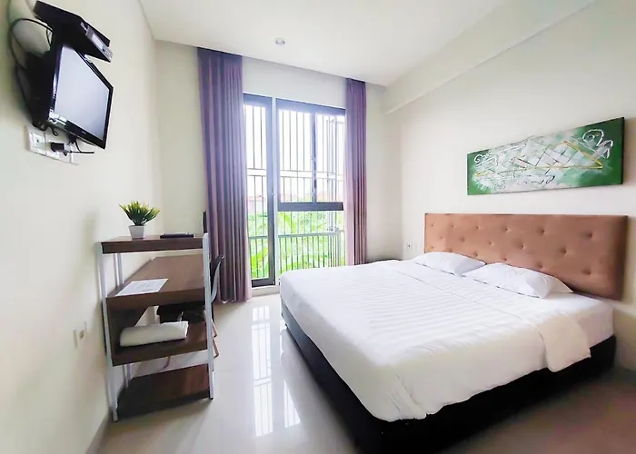 Olivia Soho 3*